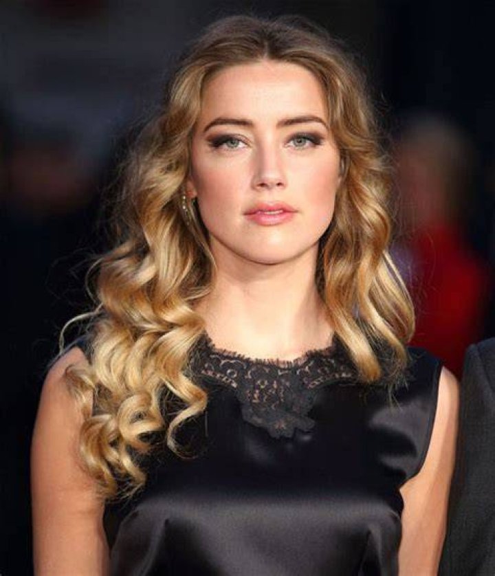 Amber Heard Bra Size, Age, Weight, Height, Measurements