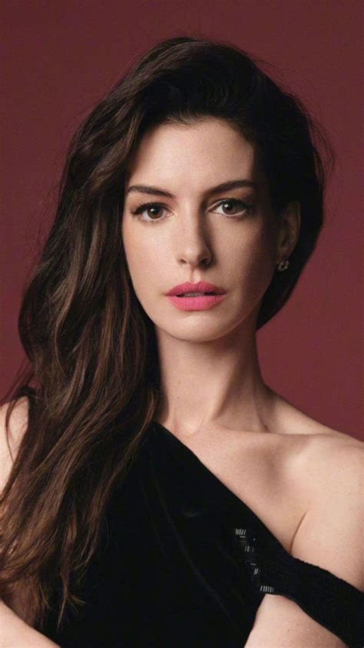 Anne Hathaway Anne Hathaway