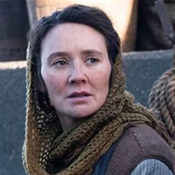 Claire Cooper Net Worth