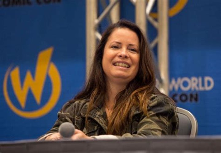 Holly Marie Combs Net Worth