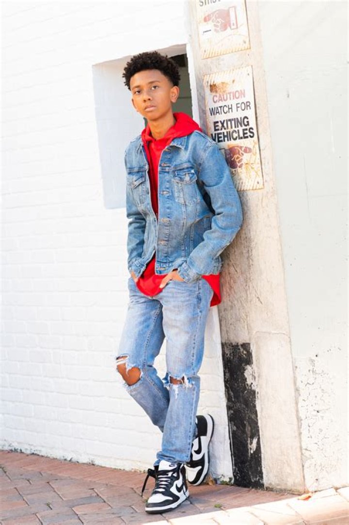 Kai Wener height is 5 feet 3 inches tall