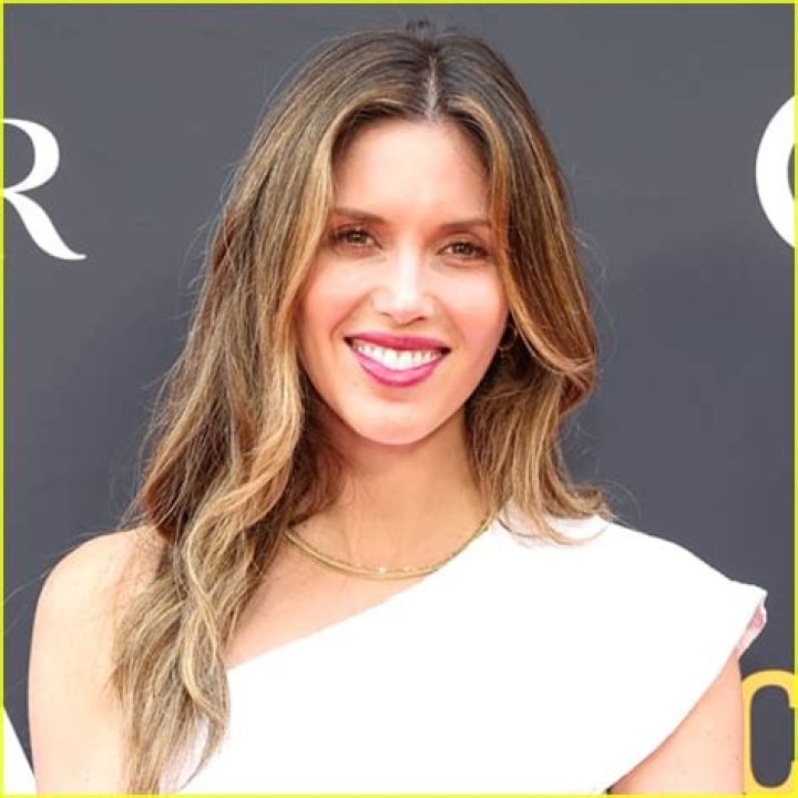 Kayla Ewell Net Worth