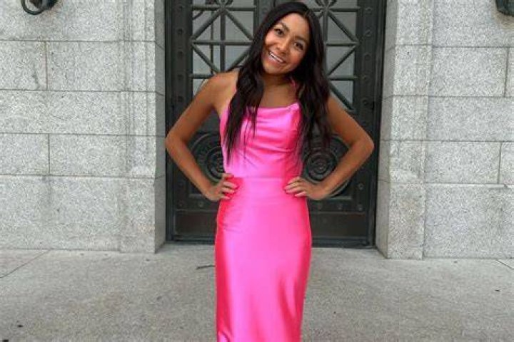 NayVee Nelson