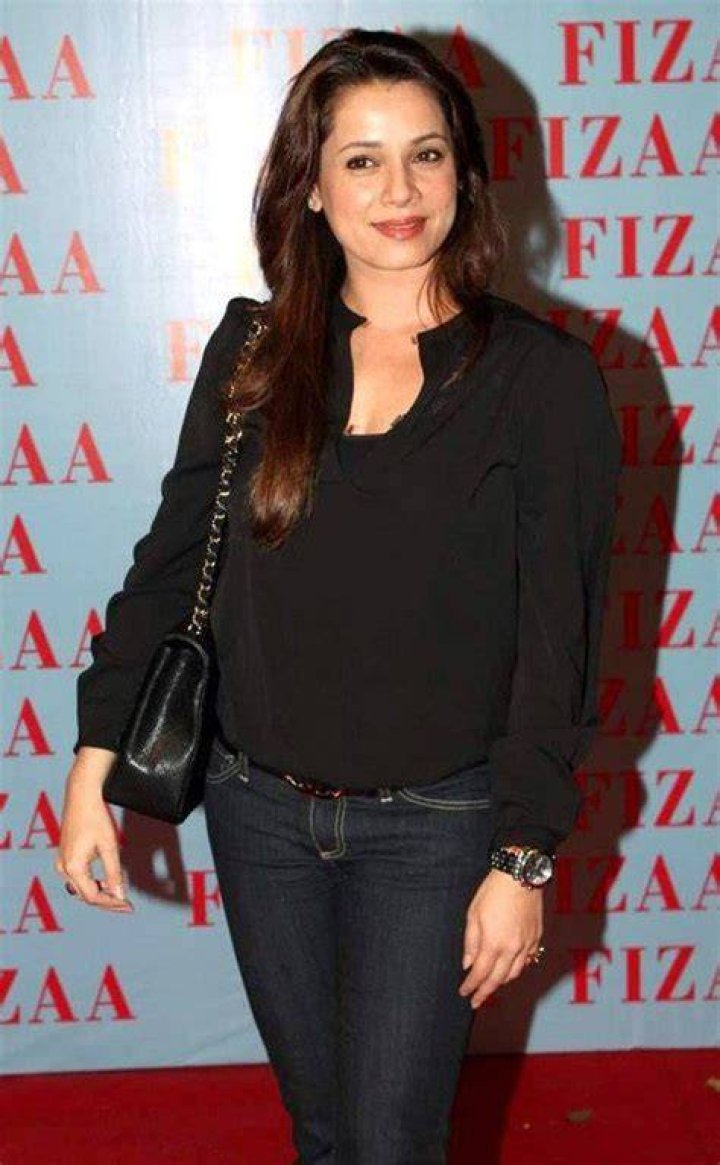 Neelam Kothari Bra Size, Age, Weight, Height, Measurements