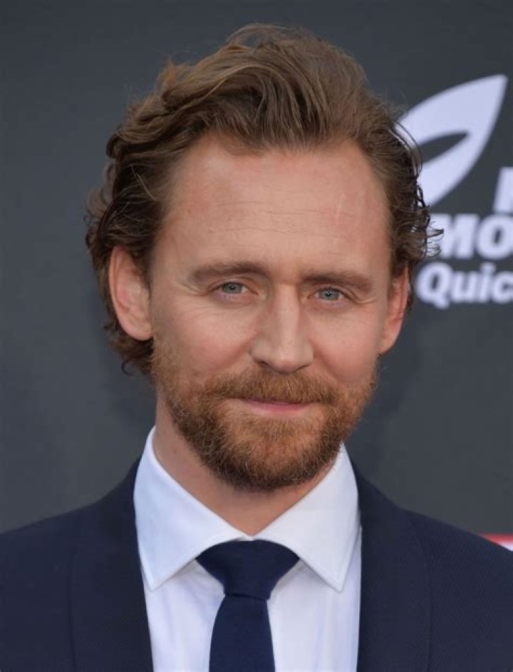 Tom Hiddleston Biography